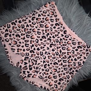 RYDERWEAR ADAPT HIGH WAISTED SCRUNCH SHORTS